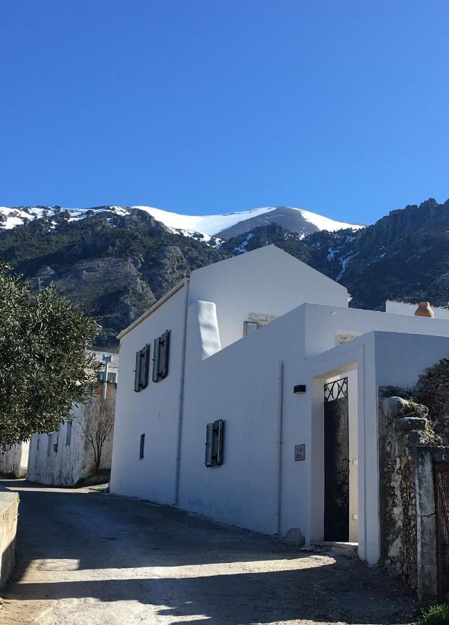 Fourfouras Cottage Exterior photo
